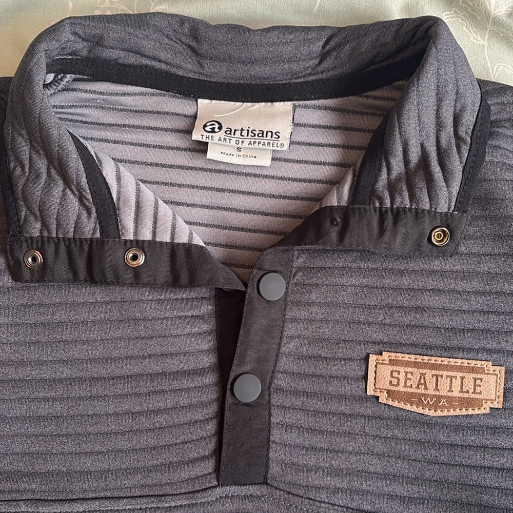 Soft gray lightweight pullover - Picture 6 of 7